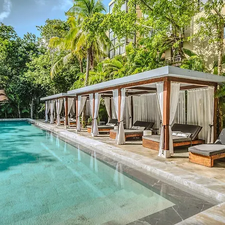 Art Design Loft With Pool, Big Gym, Spa, Hot Tub *