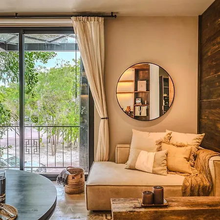 Art Design Loft With Pool, Big Gym, Spa, Hot Tub *