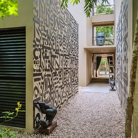 Art Design Loft With Pool, Big Gym, Spa, Hot Tub