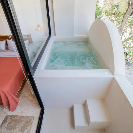 Crystal By Hotel
