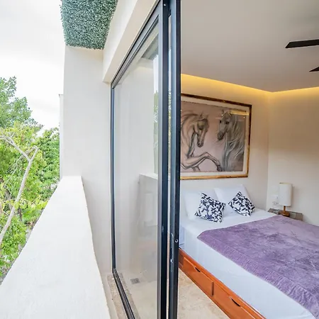 Hotel Crystal By