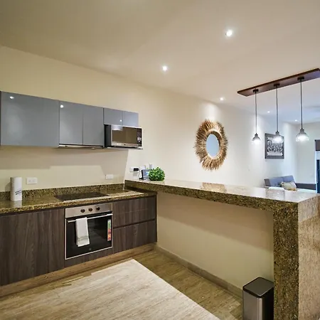Apartment Luxury Poolside Gem With Pool, Jacuzzi & Gym Tulum