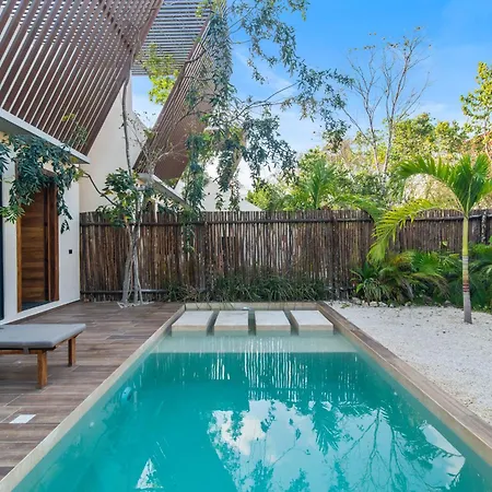 La Veleta Getaway At Asana Leaf House Sleeps 12 Holiday home Tulum