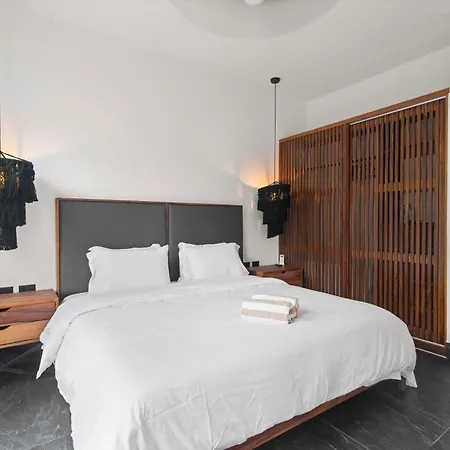 La Veleta Getaway At Asana Leaf House Sleeps 12 Holiday home *