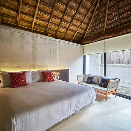 Unique 7-bedroom Property With Private Pool For 14 Guests Tulum