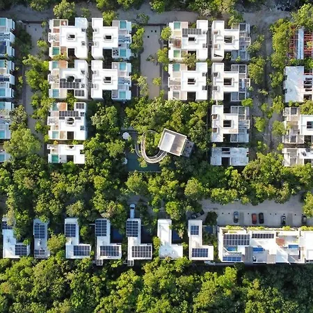 4 Story Villa, Private Pool & Jungle Rooftop