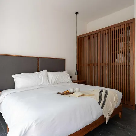 Villa Asana Leaf