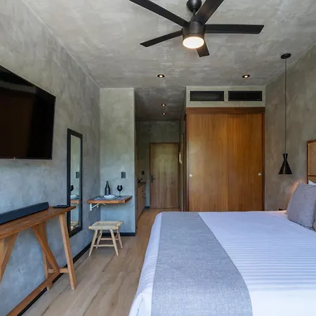 Luxury With Rooftop Pool, Gym, Padel Court, Art Installations Tulum