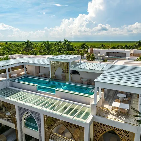 Sana Beachfront Boutique Hotel 5*