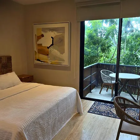 Cozy And Stylish Studio In Center Apartment *