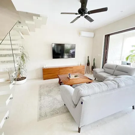 Villa Luxury House Tomanoa - 10pers - 4rooms - Pool - Hotjacuzzi - Speed Wifi -waterfall *