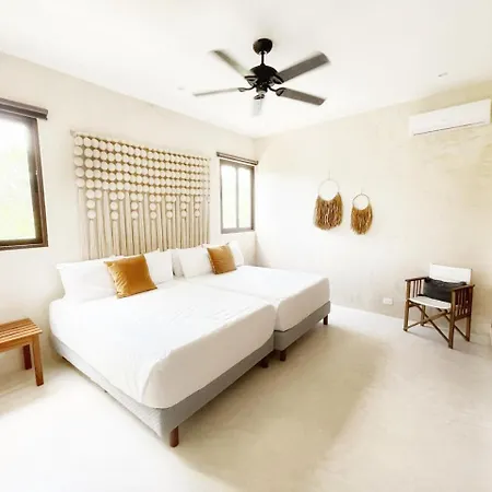 Luxury House Tomanoa - 10pers - 4rooms - Pool - Hotjacuzzi - Speed Wifi -waterfall