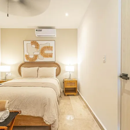 1 Bd With Balcony Gym Pool View * Tulum