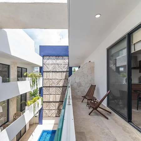 Holiday home Bright 1 Bd With Balcony