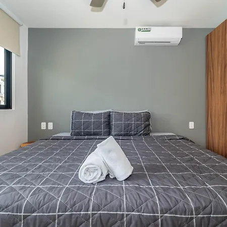Holiday home 2 Bd With Balcony Gym Rooftop Pool