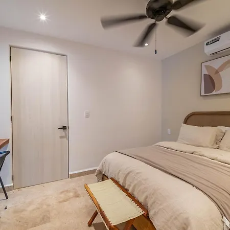 Bright 1 Bd With Balcony Holiday home *