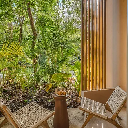 Magic Loft With Yoga Classes, Pool, Gym, Fast Wifi Apartment *
