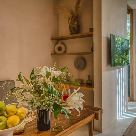 Magic Loft With Yoga Classes, Pool, Gym, Fast Wifi Apartment