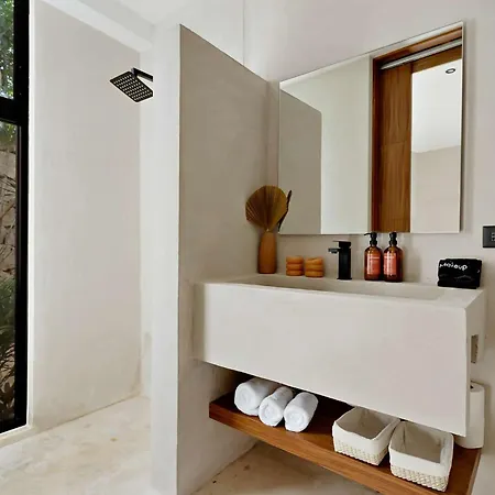 Villa Majestic Jungle With 2 Pools & Rooftop Bbq *