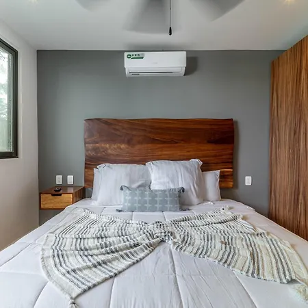 Lux 2 Bd With Swim Up Pool, Gym In Aldea Zama *