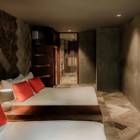 Apartment Barneys New York Luxury Red
