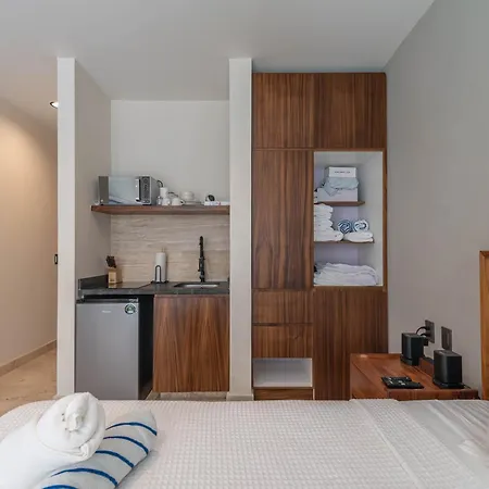 Holiday home King With Rooftop Pool, Sauna, Gym, Parking
