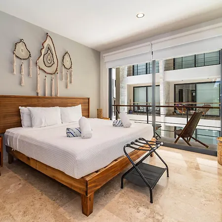 King With Rooftop Pool, Sauna, Gym, Parking * Tulum