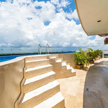 King With Rooftop Pool, Sauna, Gym, Parking Tulum