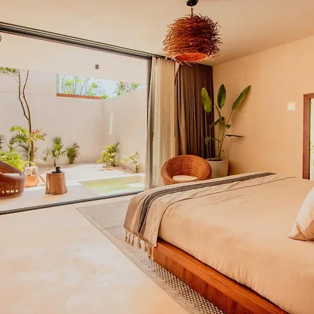 Muunek By Land Boutique Aparthotel 4*