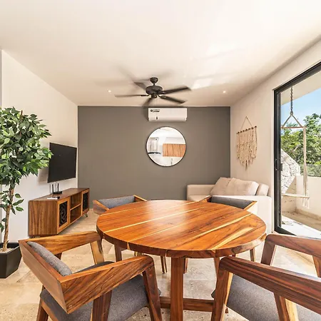Holiday home 1 Bd With Private Balcony, Rooftop Pool, Gym Tulum