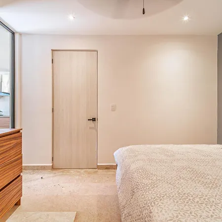 1 Bd With Private Balcony, Rooftop Pool, Gym Holiday home