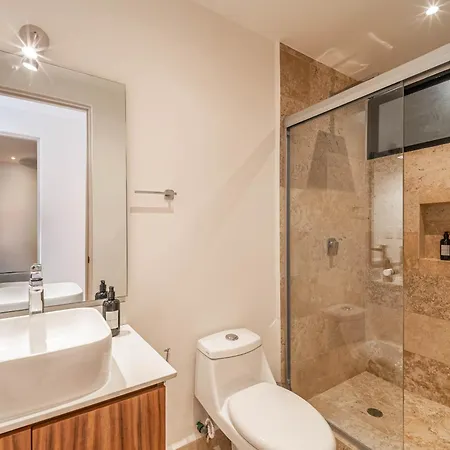 Holiday home 1 Bd With Private Balcony, Rooftop Pool, Gym