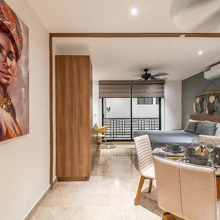 King Studio With Balcony Rooftop Pool Gym At Lik Zama