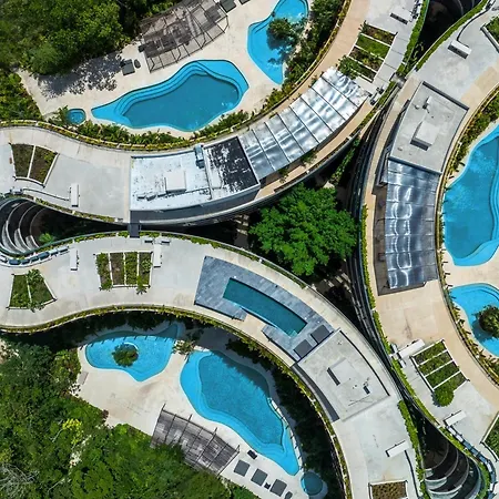 The Melina - Pool & Skyview Bar 5min To Apartment *