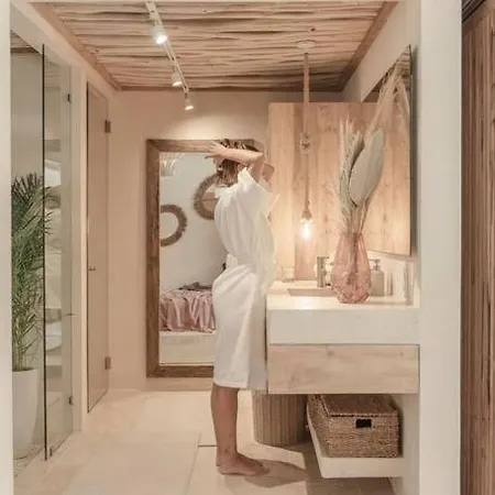 Jungle Chic - Luxury Stylish Loft W Private Hot Tub And Infinity Pool *