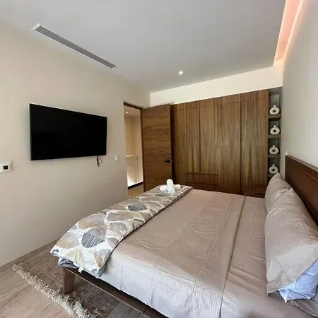 Apartment Luxury 2 Bdr - La Veleta *