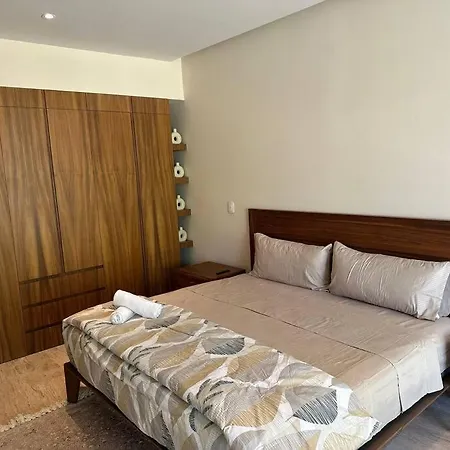 Luxury 2 Bdr - La Veleta Apartment *