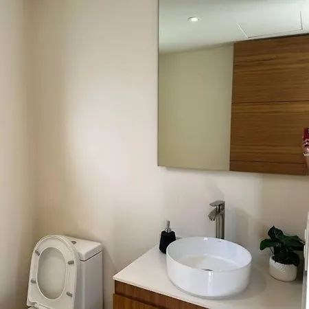 Luxury 2 Bdr - La Veleta Apartment *