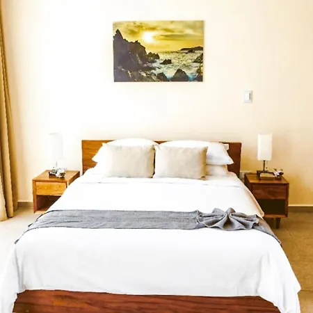 Hotel The Waves By Bnb Experience 4*