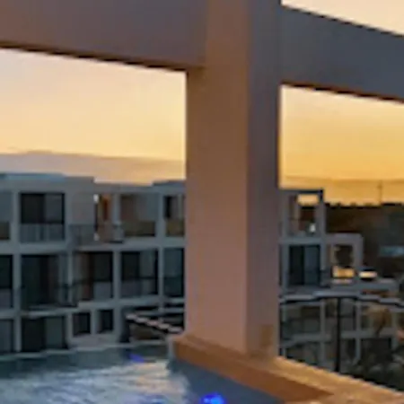 Hotel The Waves By Bnb Experience 4*