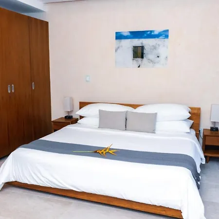 Hotel The Waves By Bnb Experience 4*