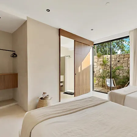 Majestic Jungle With 2 Pools & Rooftop Bbq *