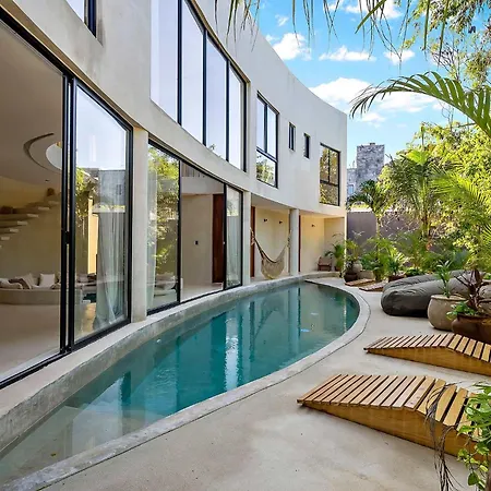 Majestic Jungle With 2 Pools & Rooftop Bbq Villa