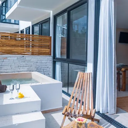 Hotel The Waves By Bnb Experience
