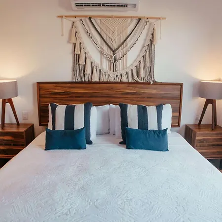 Loft Boho In With Pool & Gym