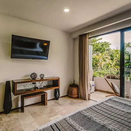 Sunrise With Fast-wifi, Rooftop Pool, Apartment *
