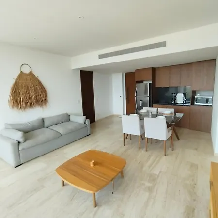 2 Bedroom In Mistiq Gardens With Pool And Gym