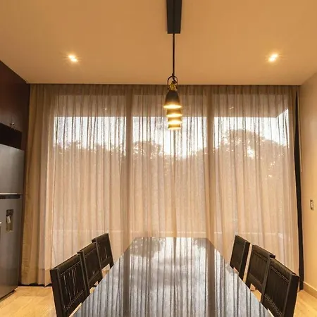 Stylish Retreat For 6, Near Everything Apartment Tulum