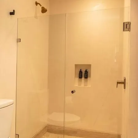 Apartment Stylish Retreat For 6, Near Everything Tulum