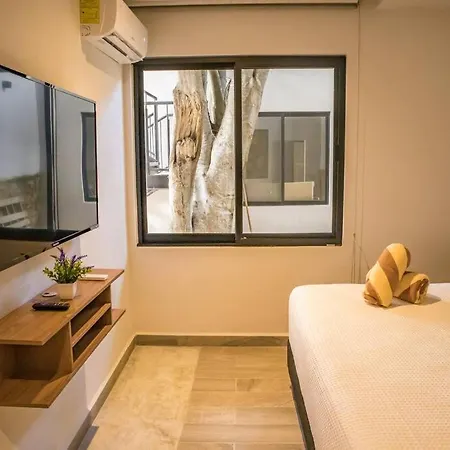 1 Bedroom In Downtown Walking Distance From Bars Tulum